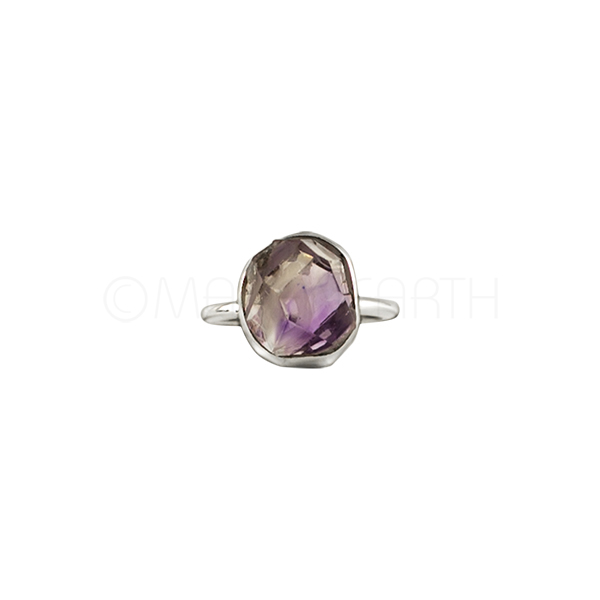 Amethyst Oaxaccamers Diamond Ring